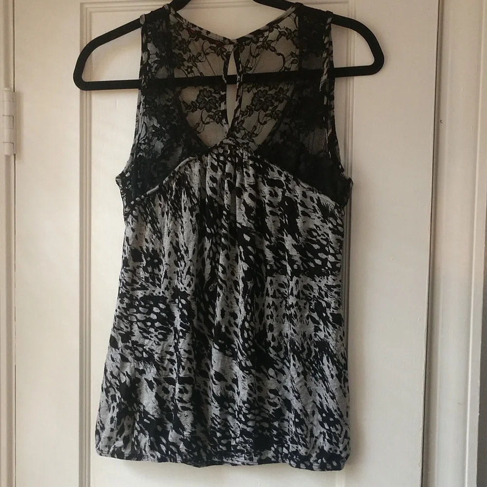 Julie's closet lace tank top size Large - Picture 8 of 10